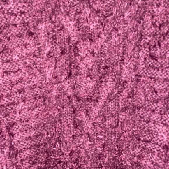 Thick fuzzy sweater - Picture 3 of 5